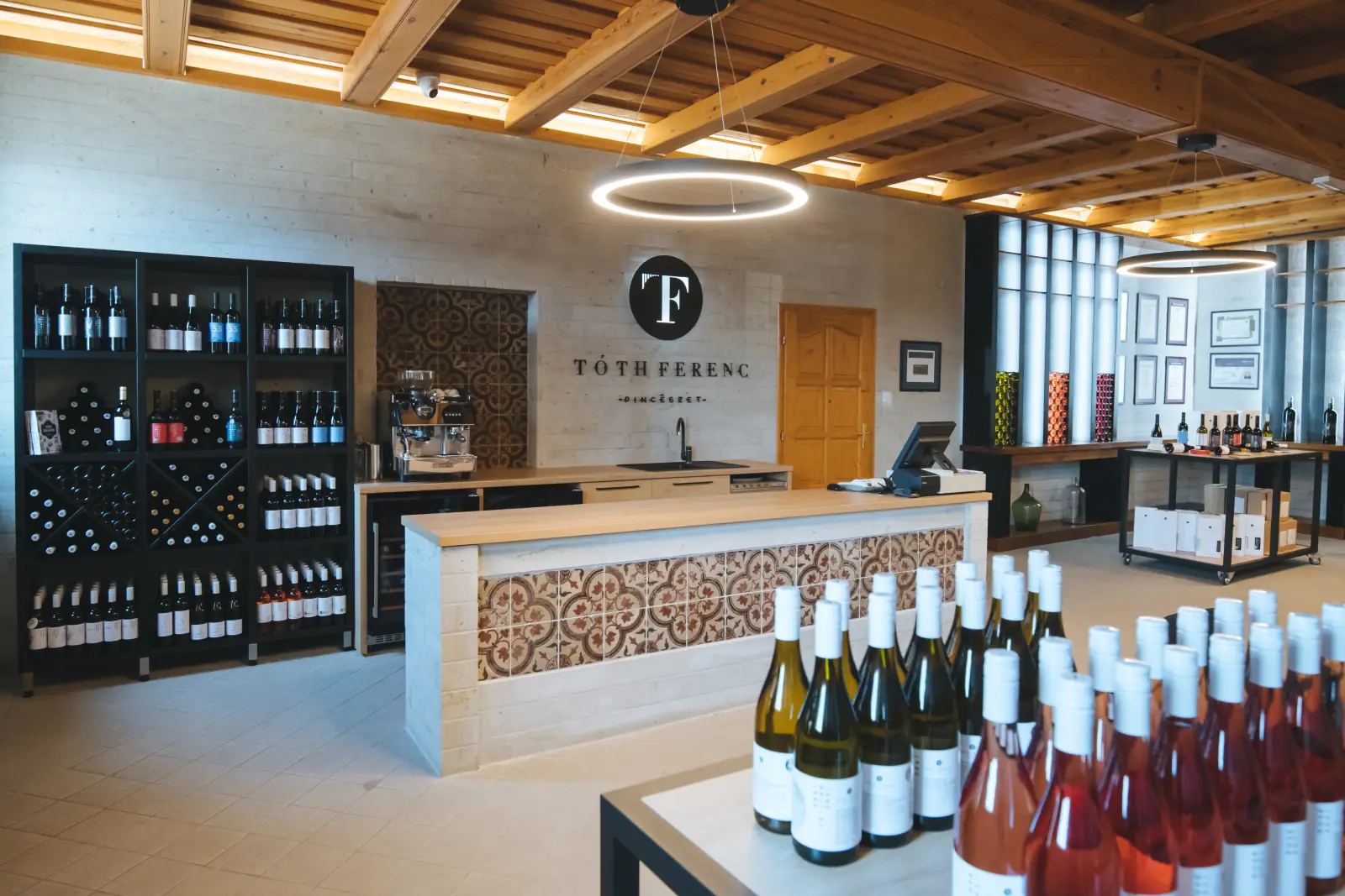 Cellar & Wine Shop — Kistályai út