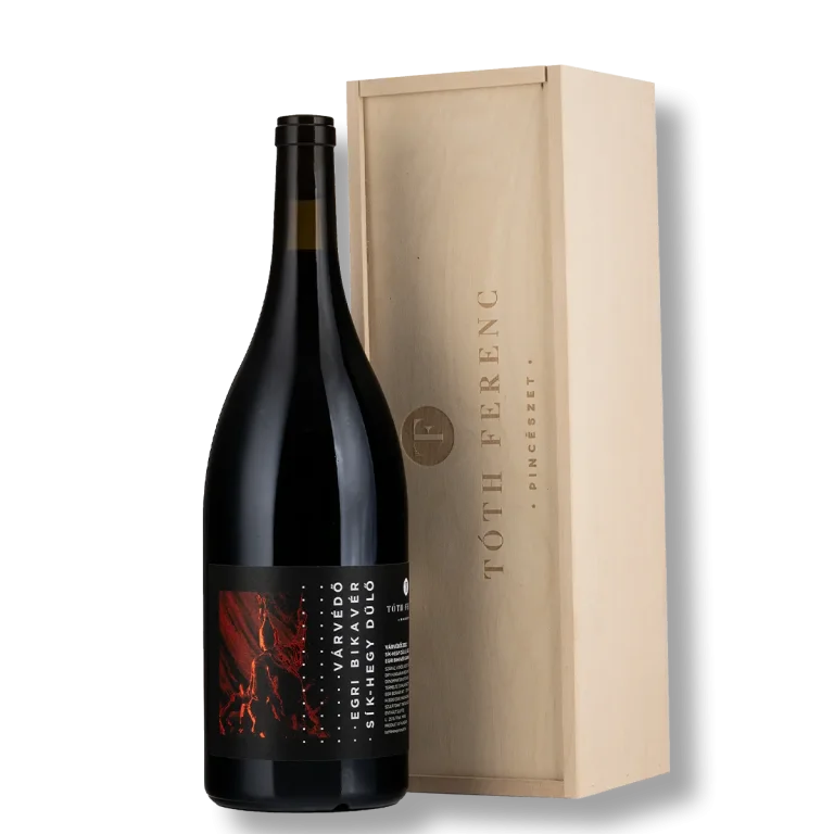 Várvédő 2022 Egri Bikavér Grand Superior Magnum fadobozzal